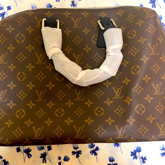 Louis Vuitton Other - Bag